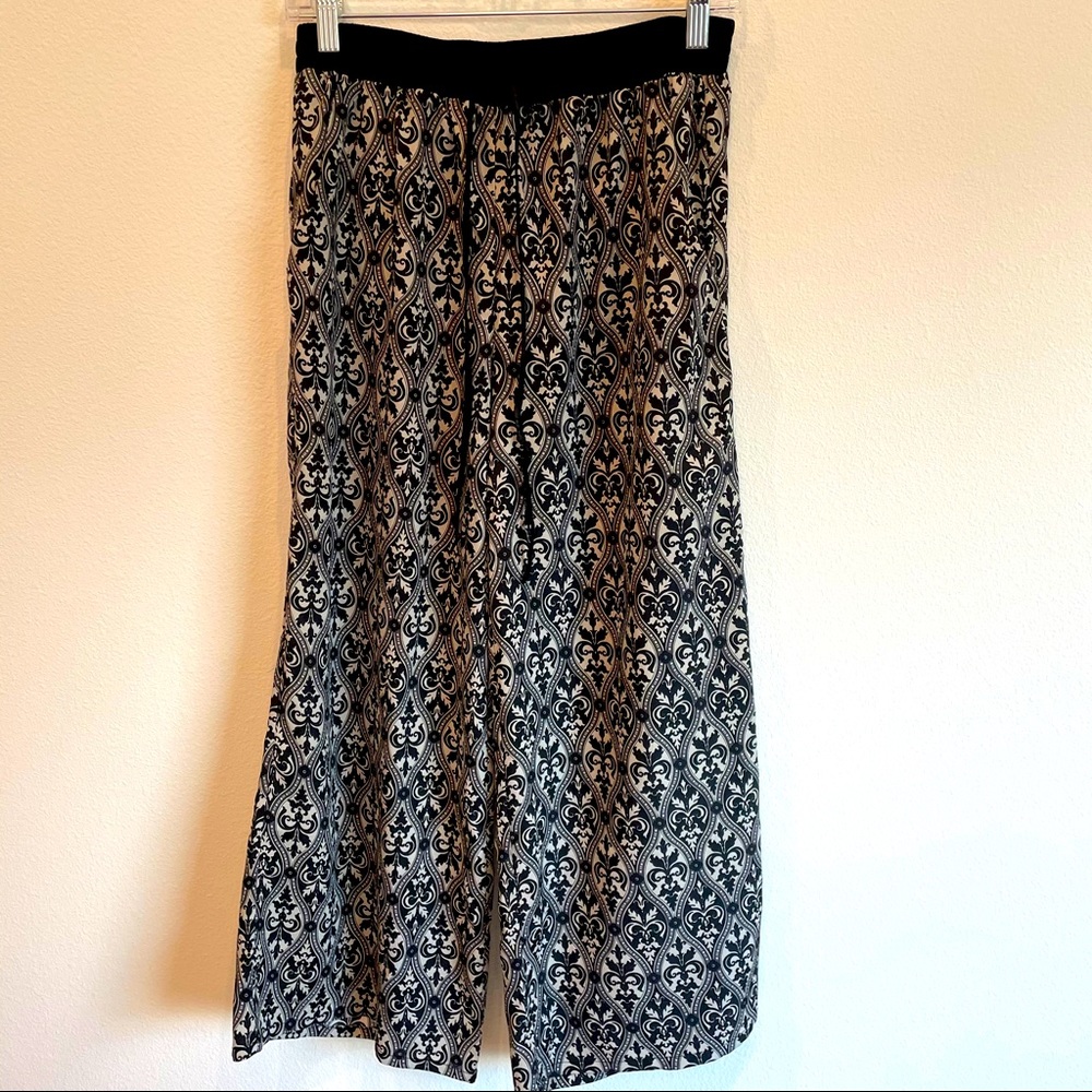 Wide leg pants